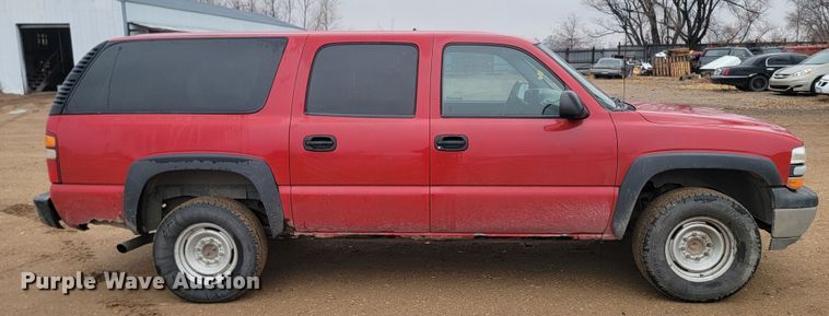 image for item LL9713 2001 Chevrolet Suburban  SUV