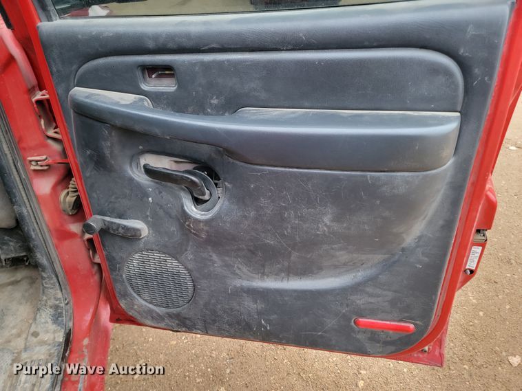 image for item LL9713 2001 Chevrolet Suburban  SUV