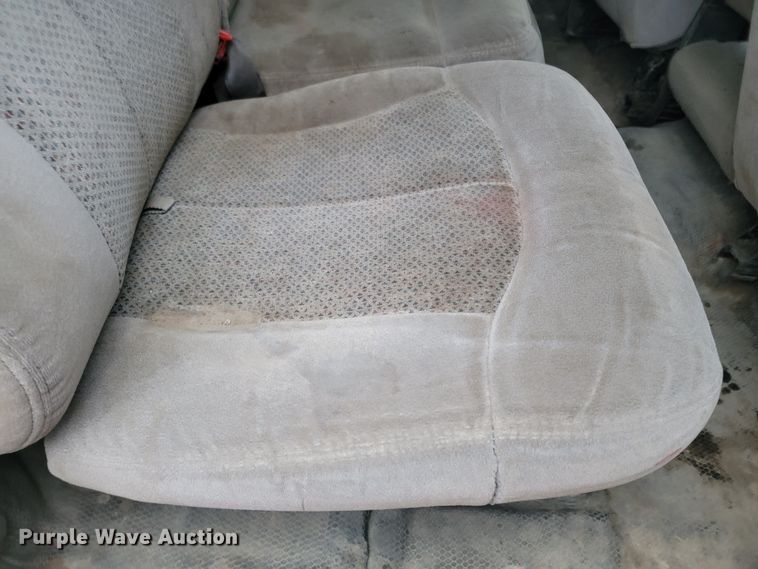 image for item LL9713 2001 Chevrolet Suburban  SUV