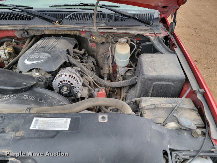 image for item LL9713 2001 Chevrolet Suburban  SUV