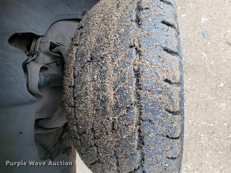 image for item LL9713 2001 Chevrolet Suburban  SUV