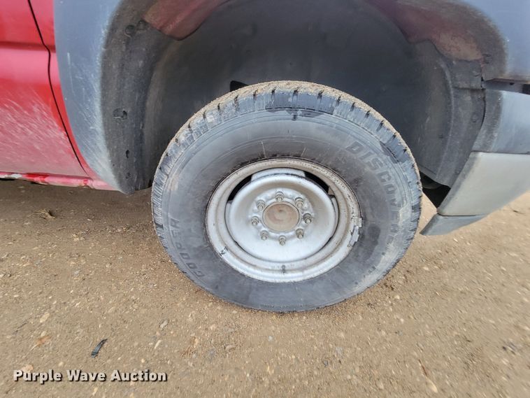 image for item LL9713 2001 Chevrolet Suburban  SUV