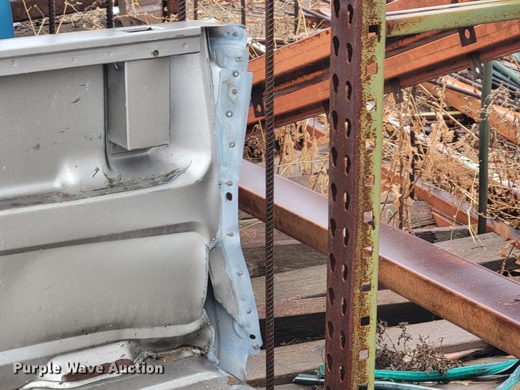 image for item LL9716 (4) pickup beds