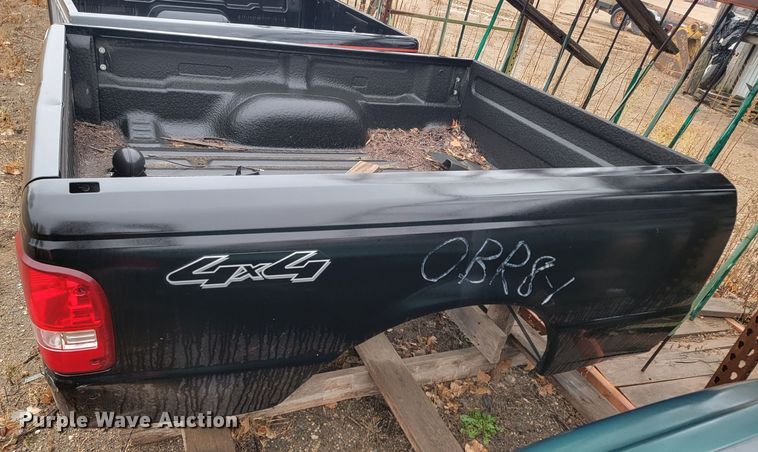 image for item LL9716 (4) pickup beds