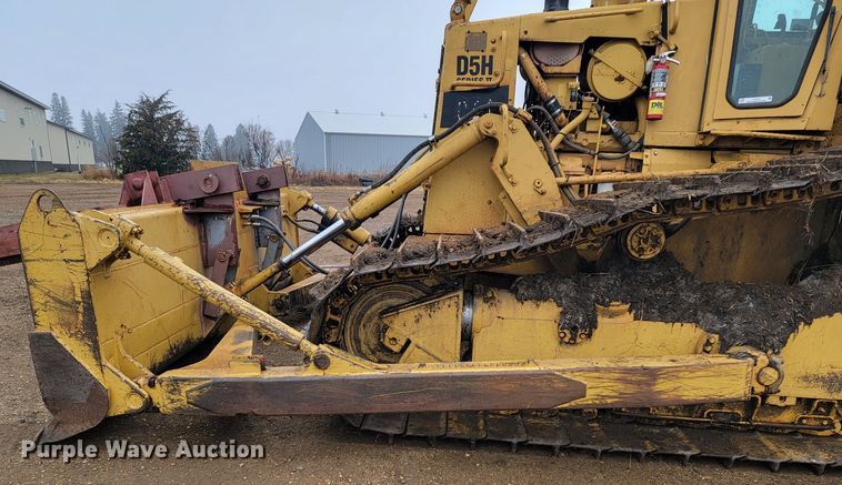 image for item LL9721 Caterpillar D5H LGP Series II  dozer