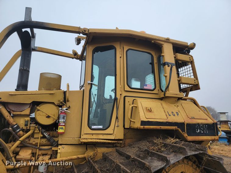 image for item LL9721 Caterpillar D5H LGP Series II  dozer