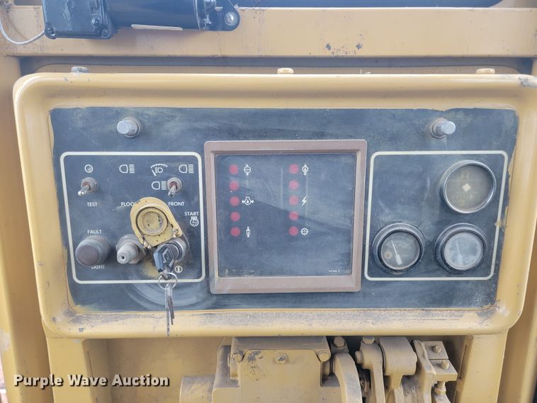 image for item LL9721 Caterpillar D5H LGP Series II  dozer