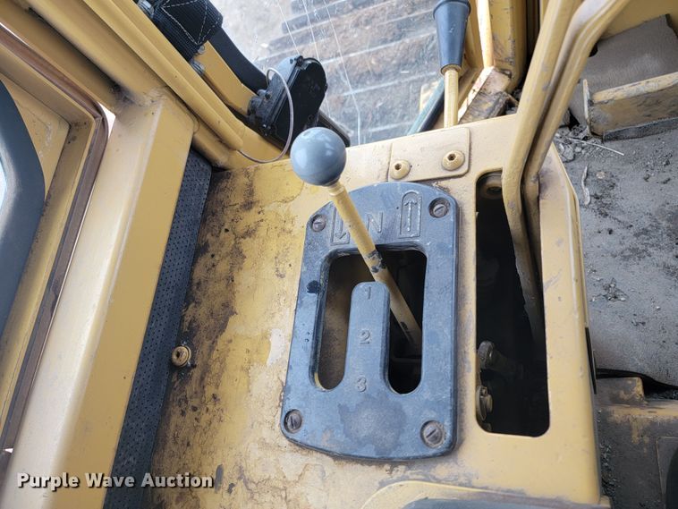 image for item LL9721 Caterpillar D5H LGP Series II  dozer