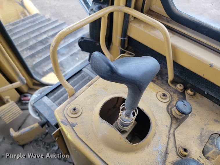 image for item LL9721 Caterpillar D5H LGP Series II  dozer