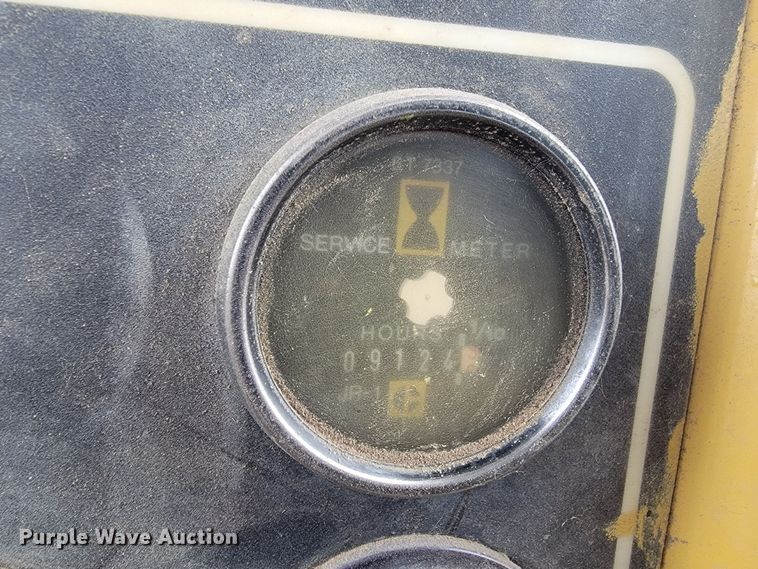 image for item LL9721 Caterpillar D5H LGP Series II  dozer