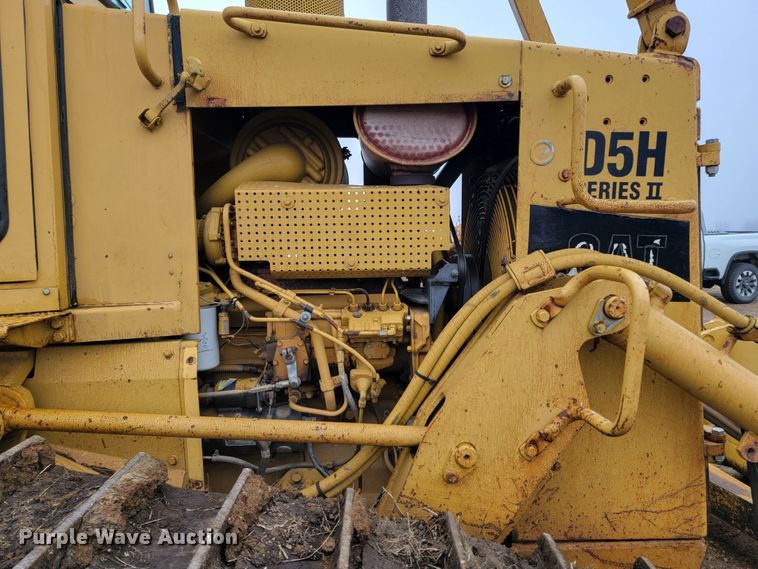 image for item LL9721 Caterpillar D5H LGP Series II  dozer