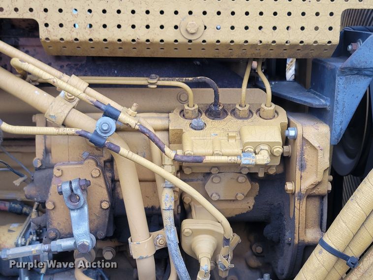 image for item LL9721 Caterpillar D5H LGP Series II  dozer