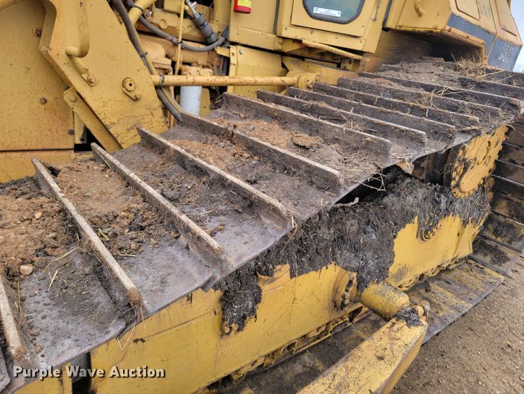 image for item LL9721 Caterpillar D5H LGP Series II  dozer