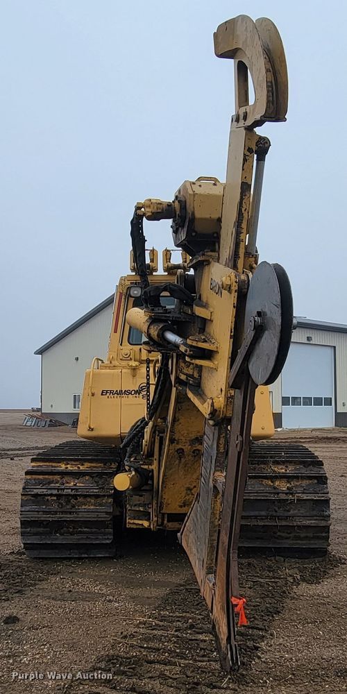 image for item LL9722 1991 John Deere 850B LGP  cable plow