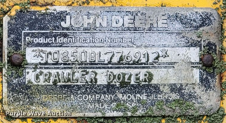 image for item LL9722 1991 John Deere 850B LGP  cable plow