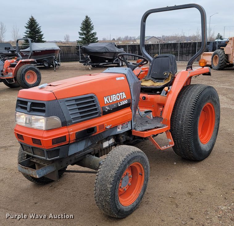 image for item LL9726 Kubota L3300  MFWD tractor