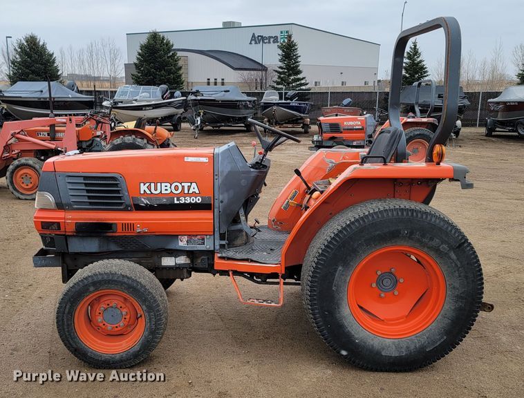 image for item LL9726 Kubota L3300  MFWD tractor