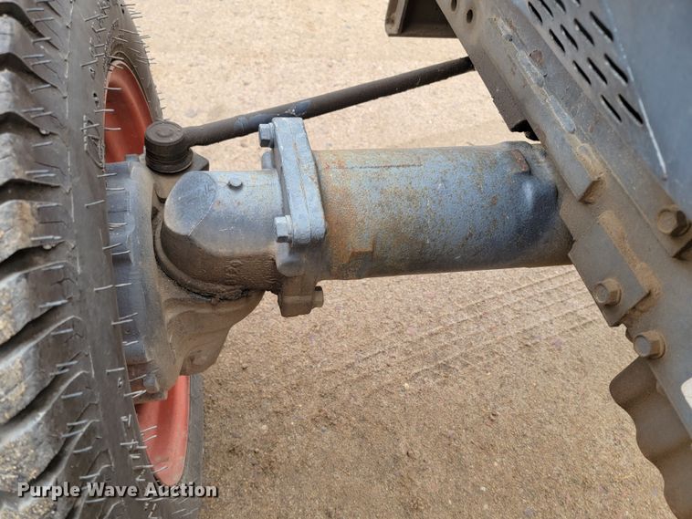 image for item LL9726 Kubota L3300  MFWD tractor