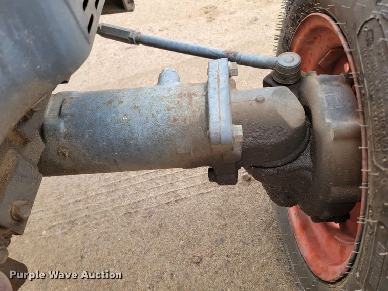 image for item LL9726 Kubota L3300  MFWD tractor