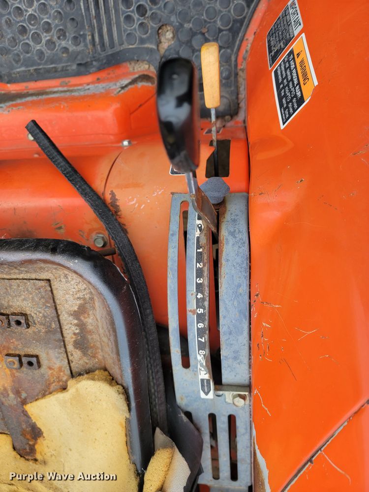 image for item LL9726 Kubota L3300  MFWD tractor