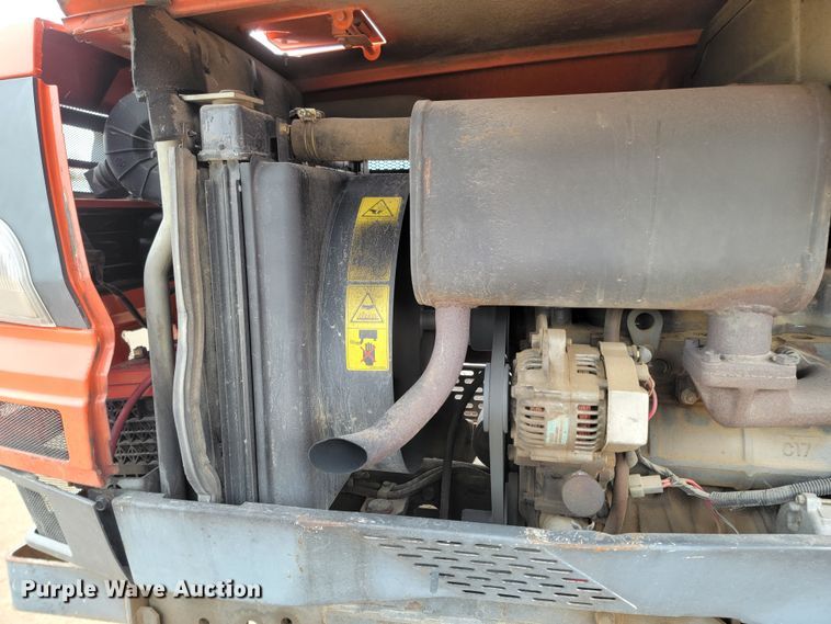 image for item LL9726 Kubota L3300  MFWD tractor