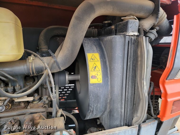 image for item LL9726 Kubota L3300  MFWD tractor