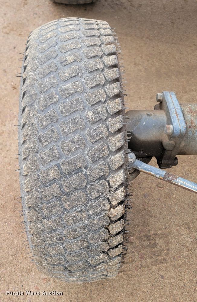 image for item LL9726 Kubota L3300  MFWD tractor