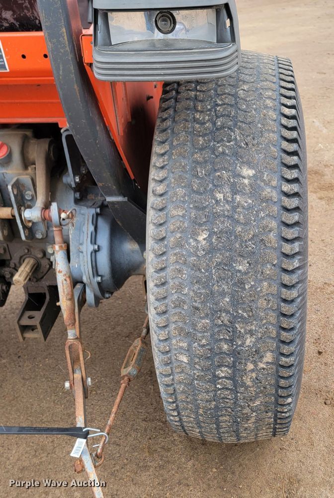 image for item LL9726 Kubota L3300  MFWD tractor