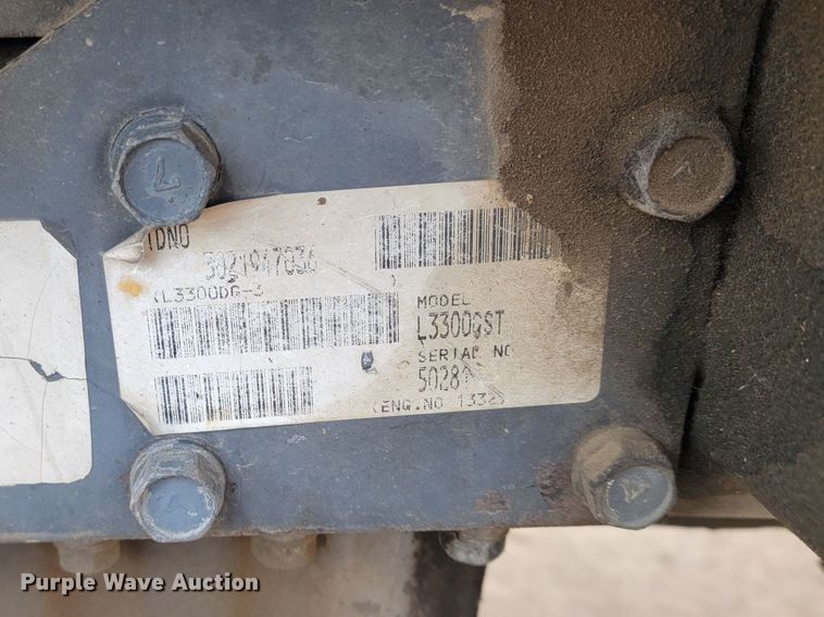 image for item LL9726 Kubota L3300  MFWD tractor