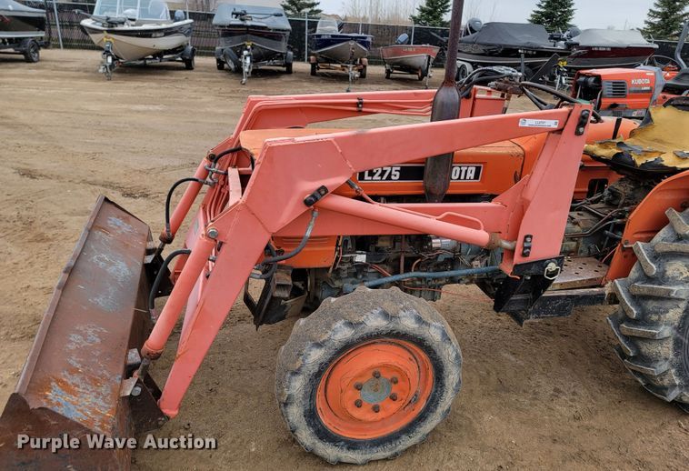 image for item LL9727 Kubota L275  MFWD tractor