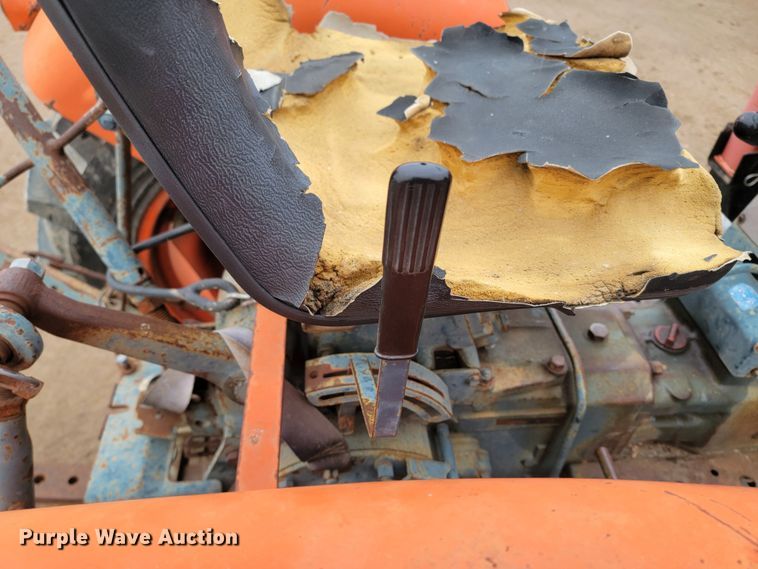 image for item LL9727 Kubota L275  MFWD tractor