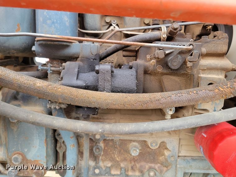 image for item LL9727 Kubota L275  MFWD tractor