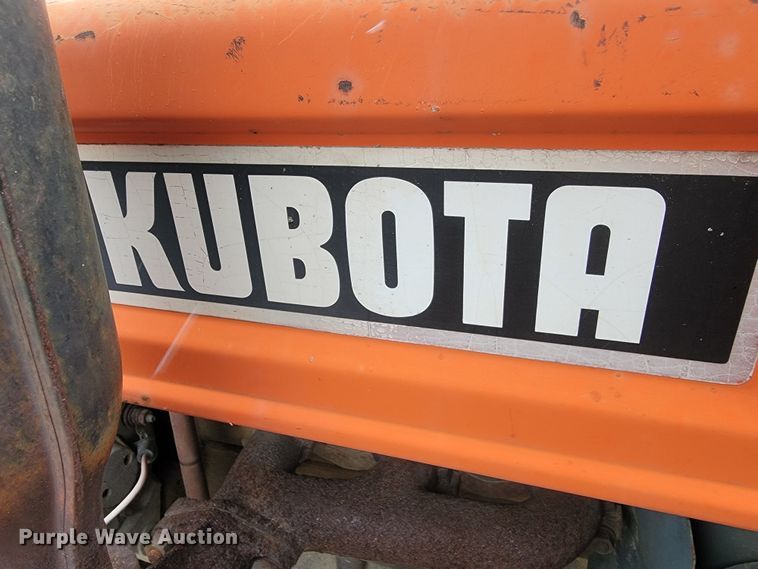 image for item LL9727 Kubota L275  MFWD tractor