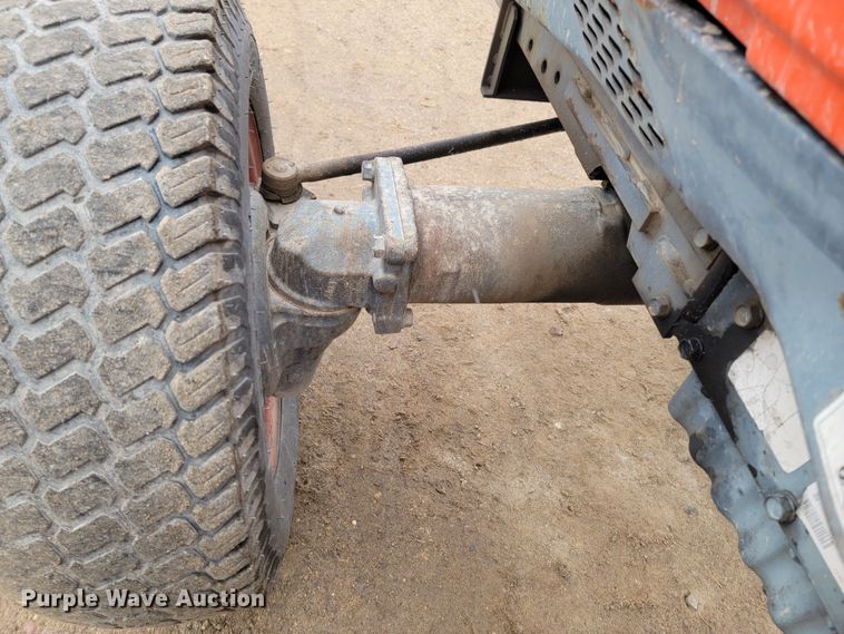 image for item LL9728 Kubota L2900  MFWD tractor