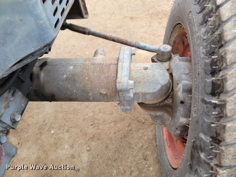 image for item LL9728 Kubota L2900  MFWD tractor