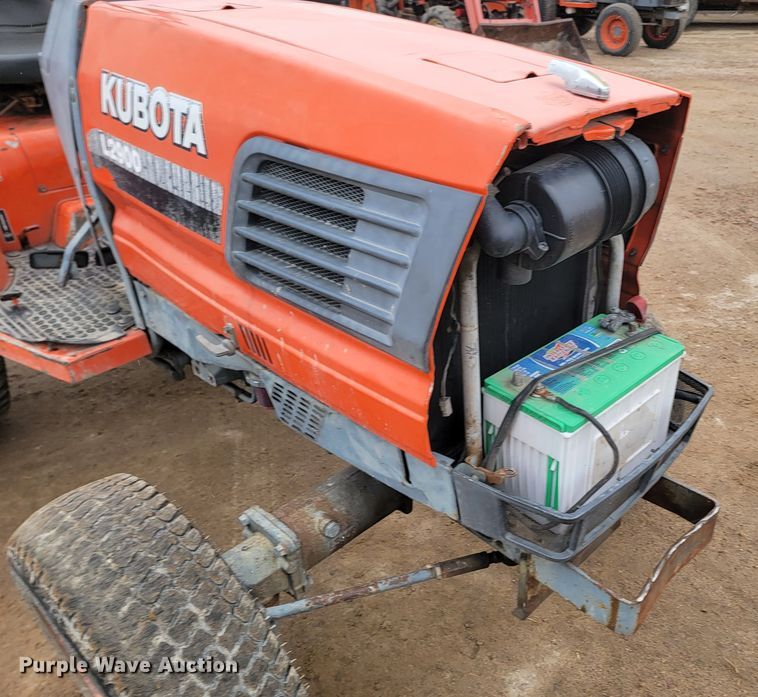 image for item LL9728 Kubota L2900  MFWD tractor