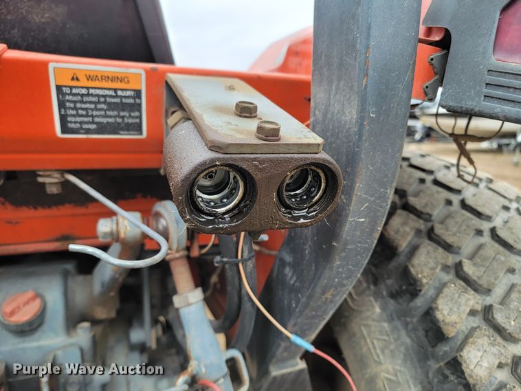 image for item LL9728 Kubota L2900  MFWD tractor