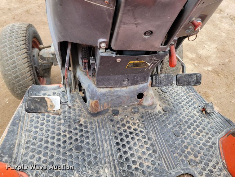 image for item LL9728 Kubota L2900  MFWD tractor