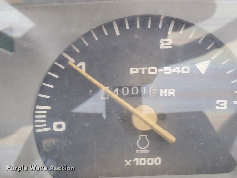 image for item LL9728 Kubota L2900  MFWD tractor