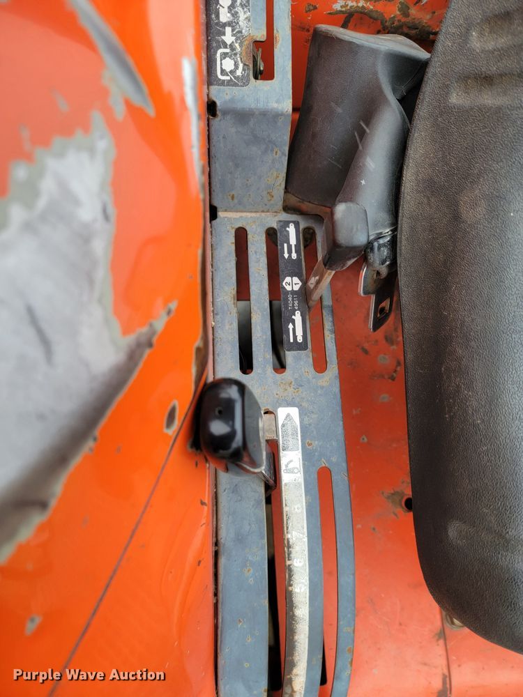 image for item LL9728 Kubota L2900  MFWD tractor