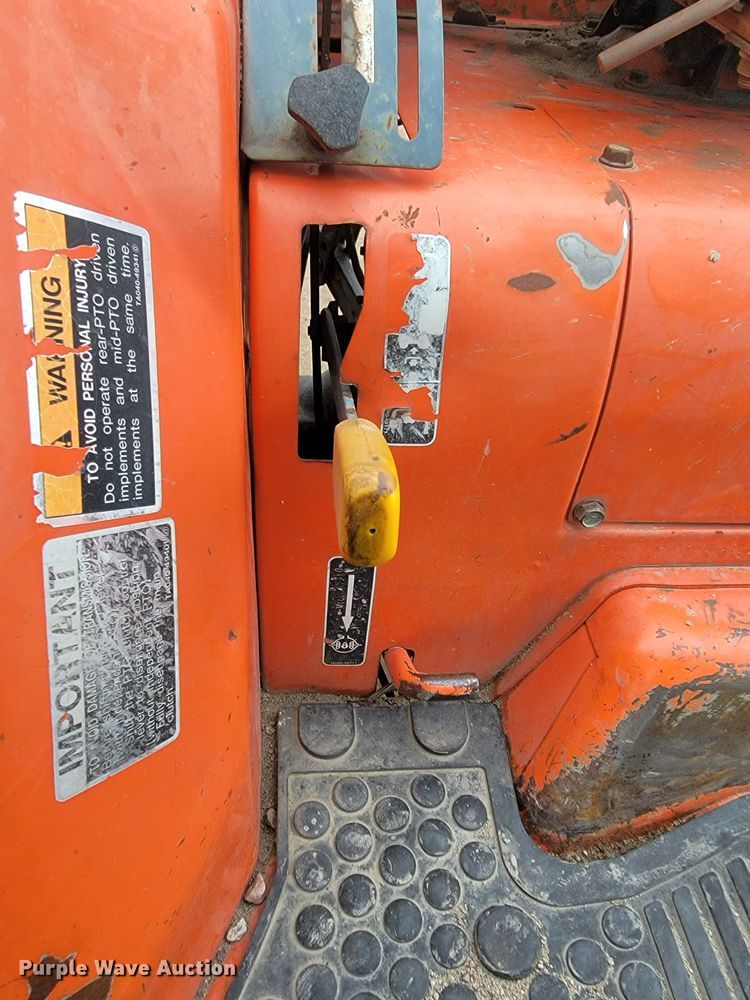 image for item LL9728 Kubota L2900  MFWD tractor