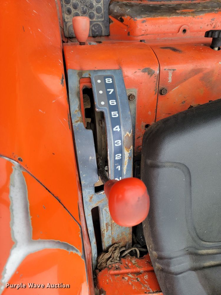 image for item LL9728 Kubota L2900  MFWD tractor