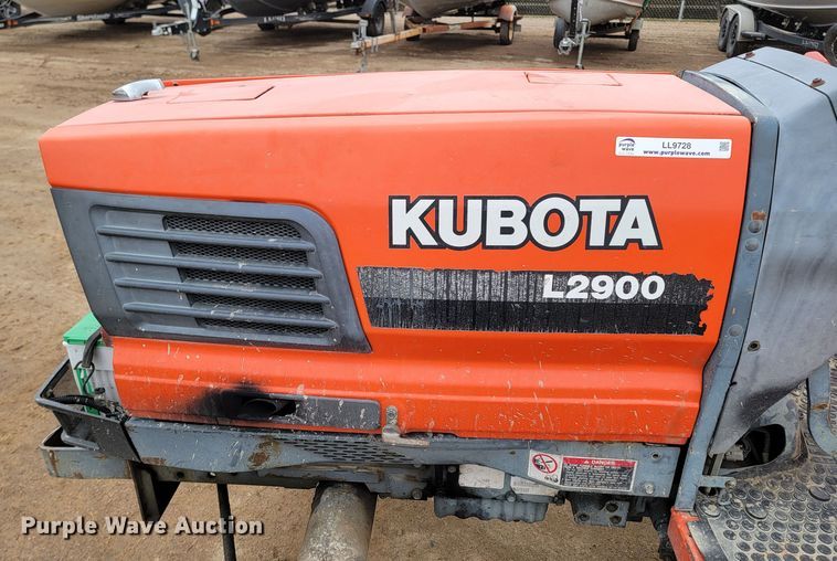 image for item LL9728 Kubota L2900  MFWD tractor