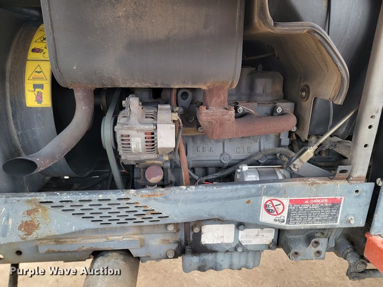 image for item LL9728 Kubota L2900  MFWD tractor