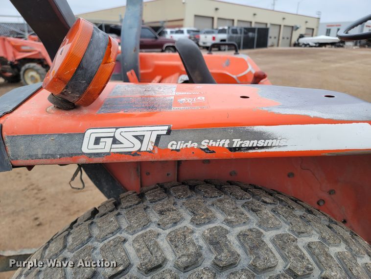 image for item LL9728 Kubota L2900  MFWD tractor