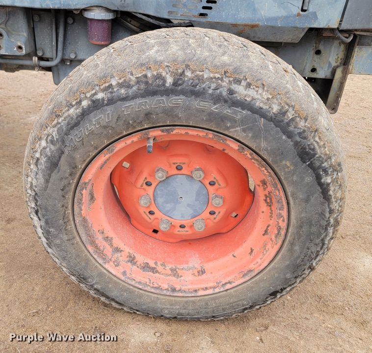 image for item LL9728 Kubota L2900  MFWD tractor