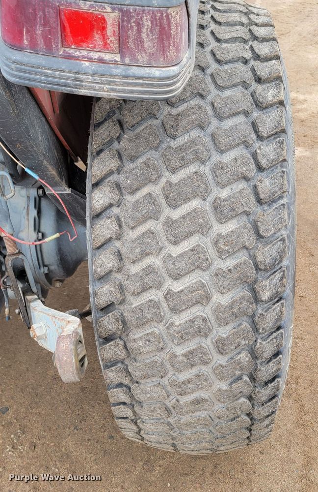 image for item LL9728 Kubota L2900  MFWD tractor