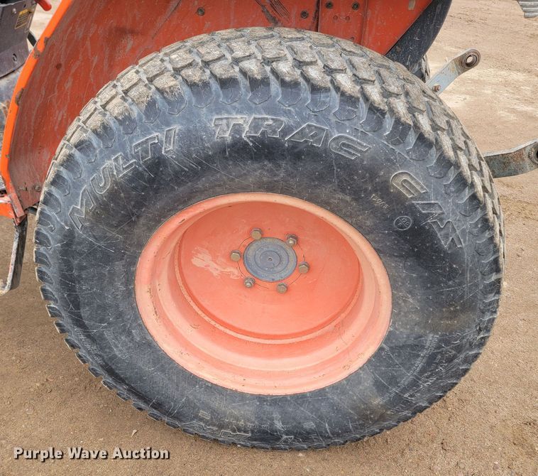 image for item LL9728 Kubota L2900  MFWD tractor