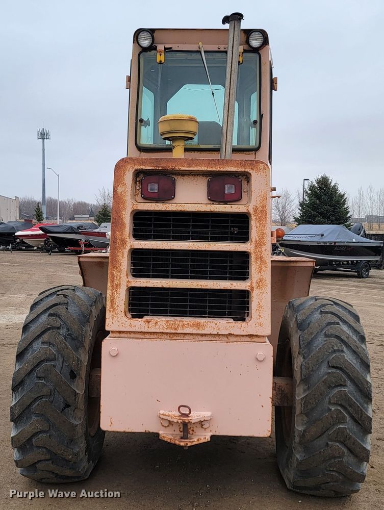 image for item LL9729 Ford A-62  wheel loader