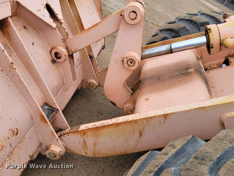 image for item LL9729 Ford A-62  wheel loader